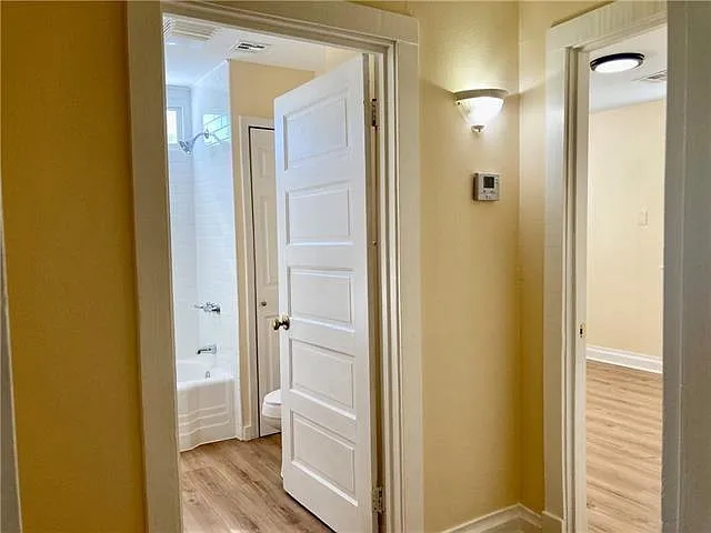 1533 Huron Ave — Photo 14