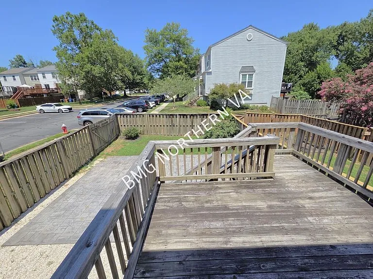301 Bridle Crest Sq NE — Photo 22
