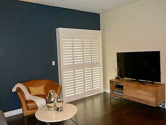 4th image of 3549 Carisbrook Dr