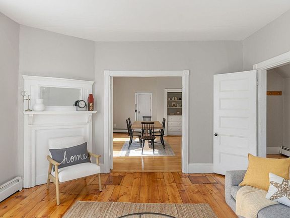 3rd image of 109 Woodford St #2