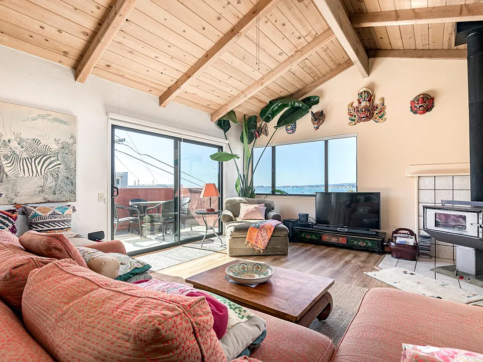 213 Rio Del Mar Blvd