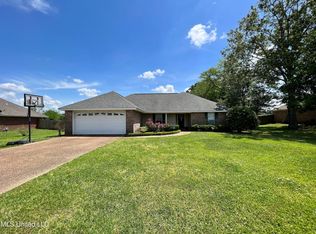 7245 Tumbleweed Dr, Byram, MS 39272