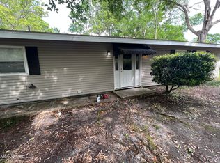 2306 Woodmont St, Pascagoula, MS 39567