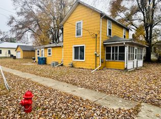 451 E Church St, Utica, IL 61373