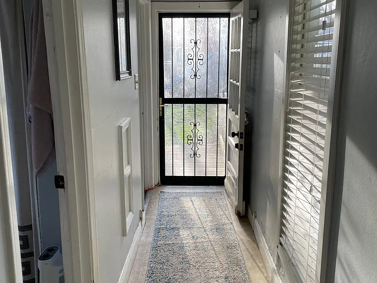 539 S Cox St #1 — Photo 6