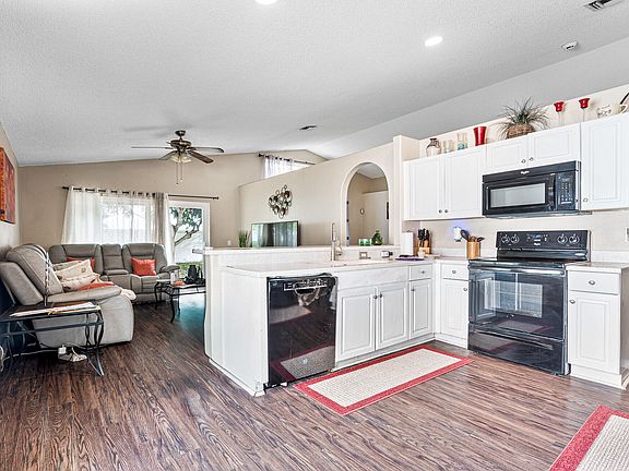 3rd image of 7246 Chesapeake Circle
