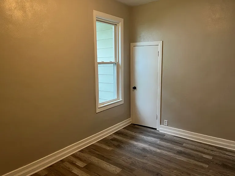 Unit Photo