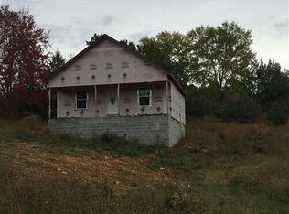 9 Rainbow Ln, Tullahoma, TN 37388