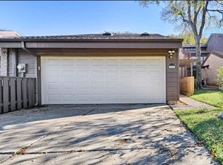 738 Oakwood Trl, Fort Worth, TX 76112