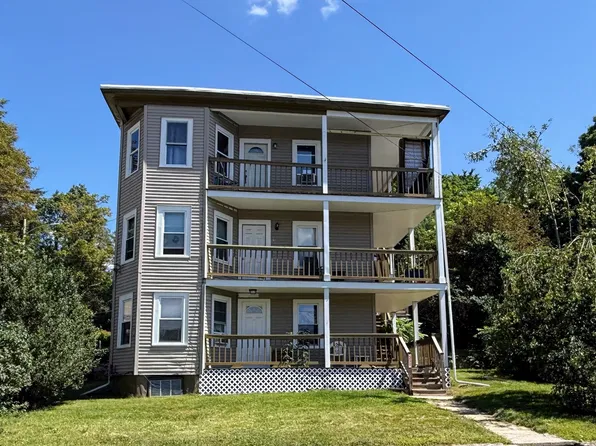 238 Pleasant St, Southbridge, MA 01550