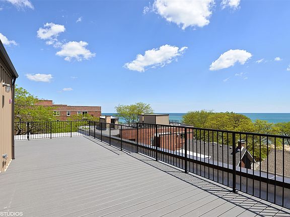 27_493SheridanRd_66_Deck_HiRes