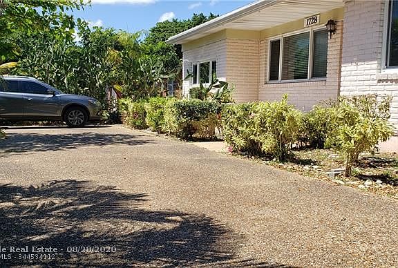 2nd image of 1728 13th Ave SE