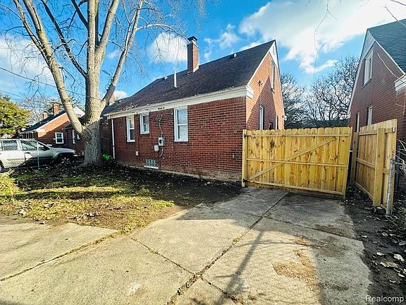 5th image of 12793 Payton St