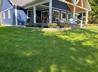 521 W River Ct, Gladwin, MI 48624