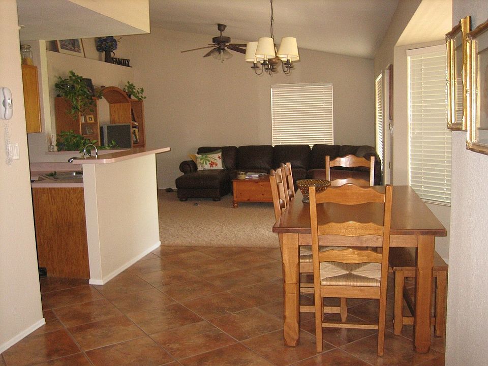 Kitchen/Breakfast nook