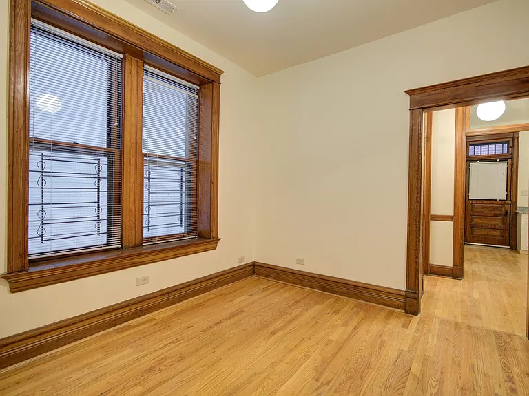 1433 N Wells St #1R — Photo 8