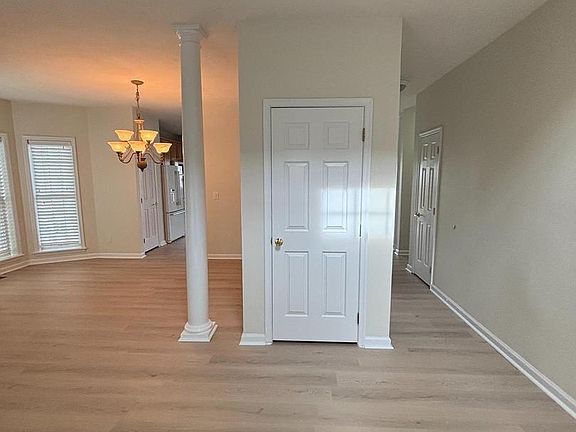 5th image of 38 Hot Springs Way