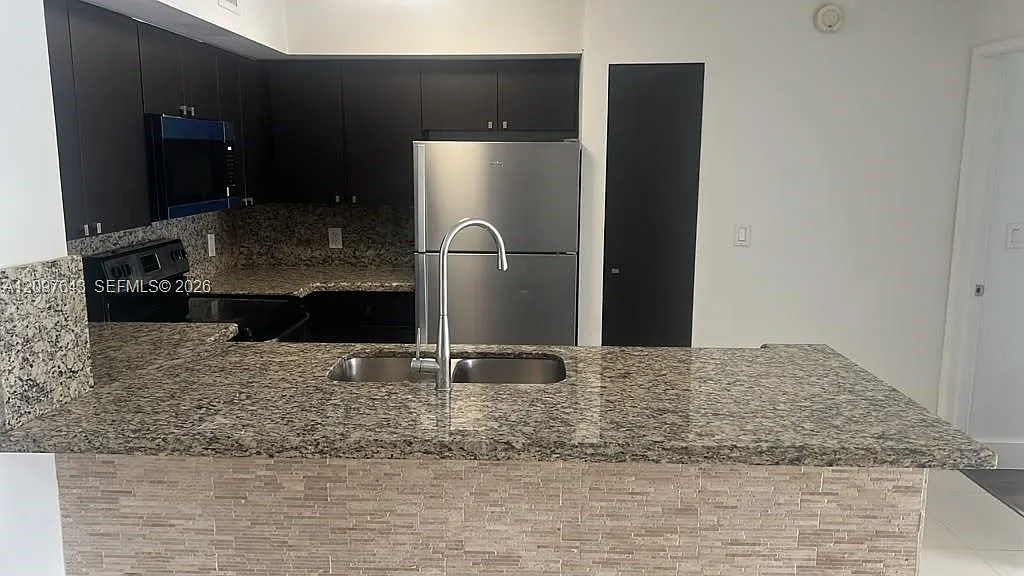 4560 NW 107th Ave — Photo 3