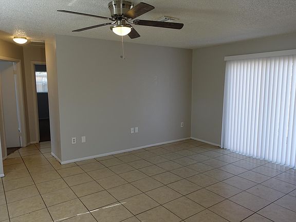 2nd image of 904 Hawkins St APT C
