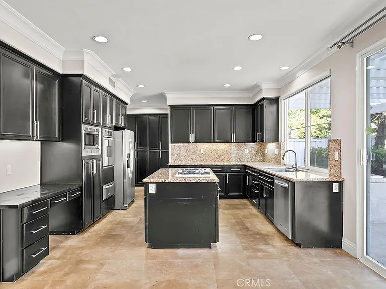 6 Petria — Photo 11