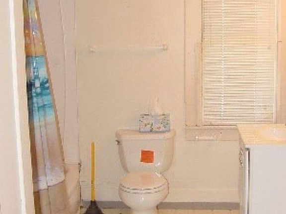 5th image of 1824 L St APT C