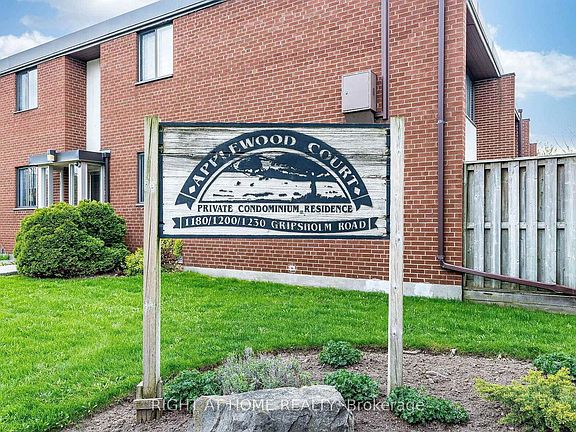 3rd image of 1200 Gripsholm Rd #5