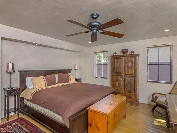 5th image of 572 W San Francisco St