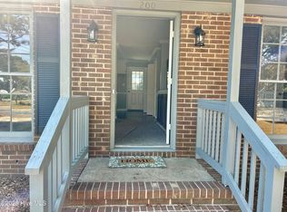 200 W 5th St, Scotland Neck, NC 27874