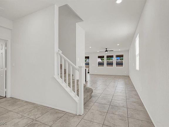 3rd image of 9198 Harbin Ave