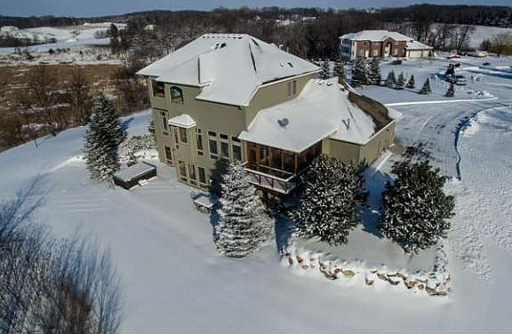 3rd image of 10210 Clearwater Ct