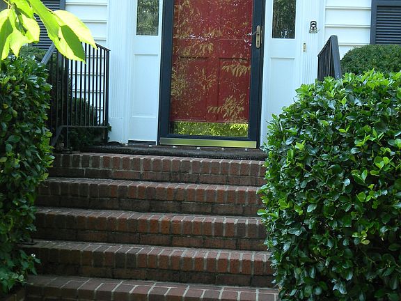 2nd image of 417 William St NW