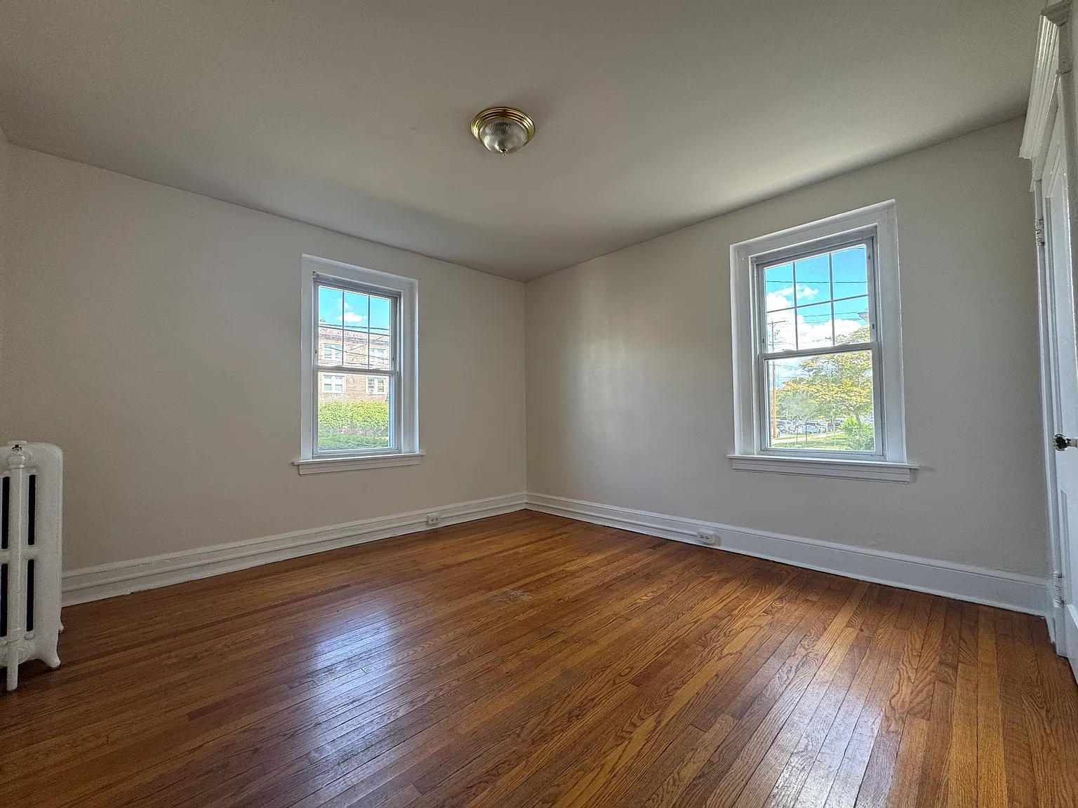 2 bed, 900 sqft, $1,745 — Photo 2