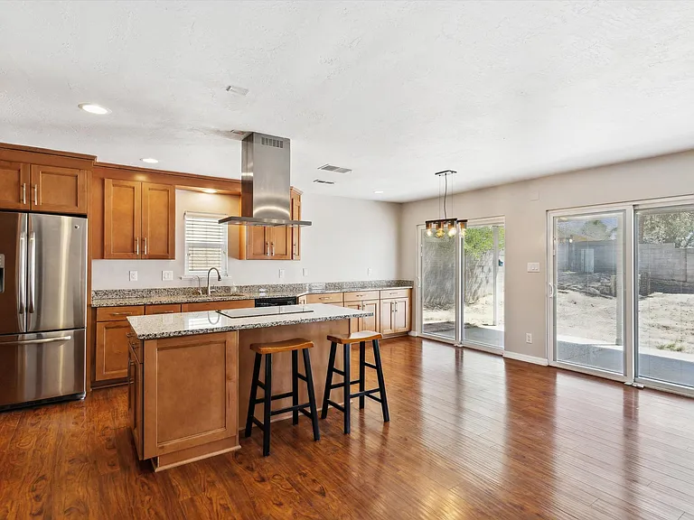 12912 Bryce Ave NE — Photo 7