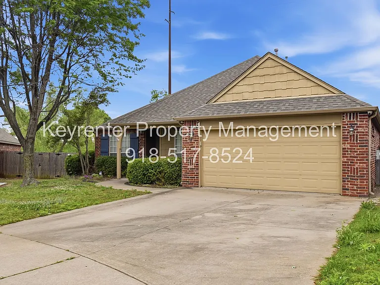 11906 S Juniper Ct — Photo 2