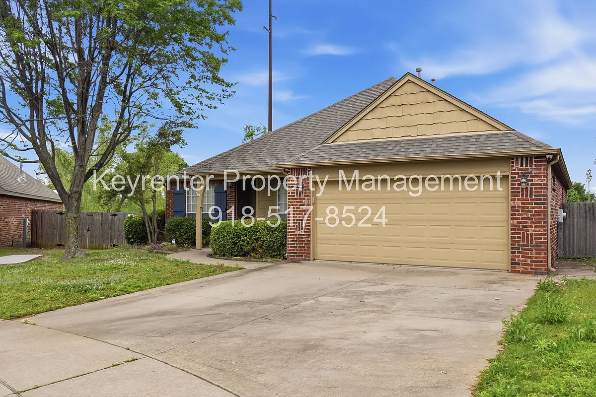 Building Photo - 11906 S Juniper Ct