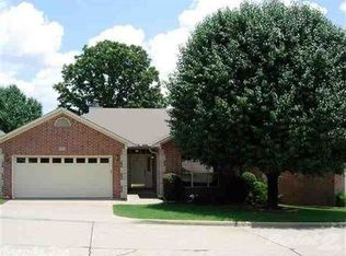 1207 Eagle Pointe Dr, Little Rock, AR 72211