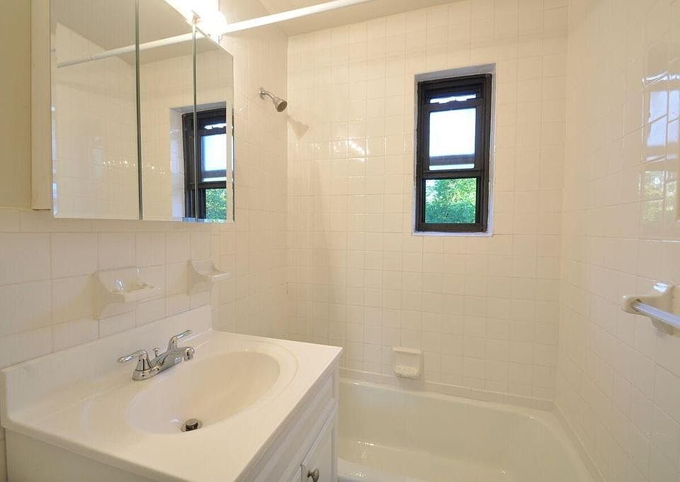 2nd image of 20510 43rd Ave