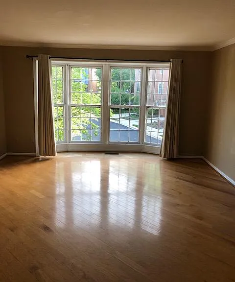 12016 Johns Pl — Photo 18