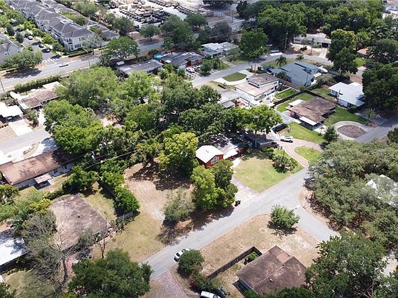 4th image of 2005 Sycamore Dr