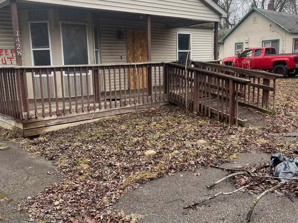 1428 W Stanley Rd, Mount Morris, MI 48458
