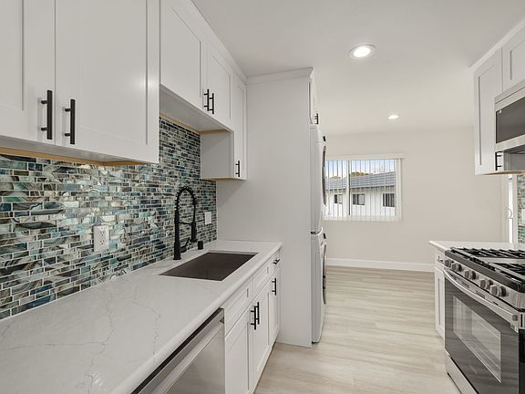 3rd image of 6650 Linda Vista Rd #6712-11N