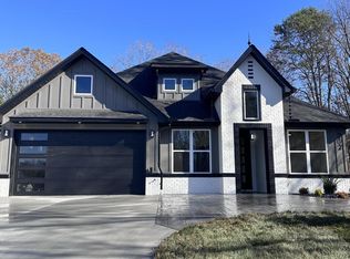 202 Atoka Pl, Loudon, TN 37774