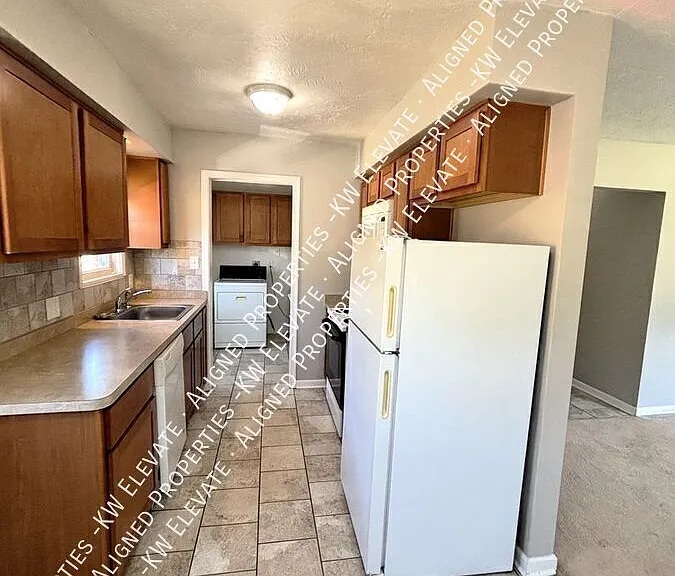 1179 Elmwood Rd — Photo 10