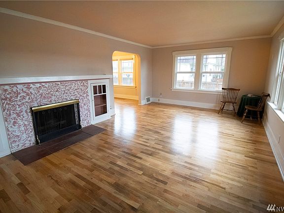 4th image of 4019 A St