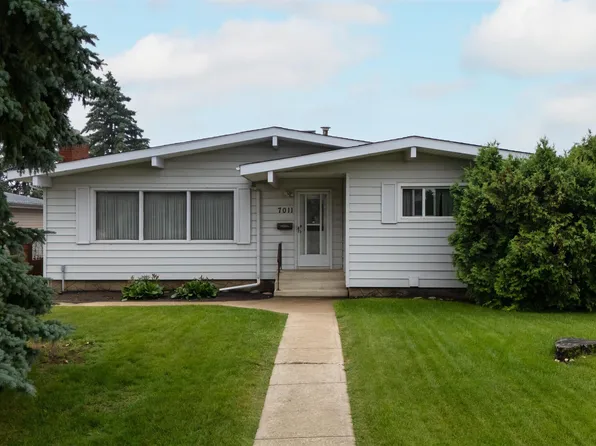 7011 141st Ave NW, Edmonton, AB T5C 2M9