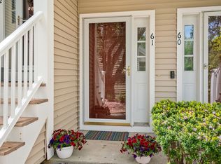 61 Bradford Commons Ln #61, Braintree, MA 02184