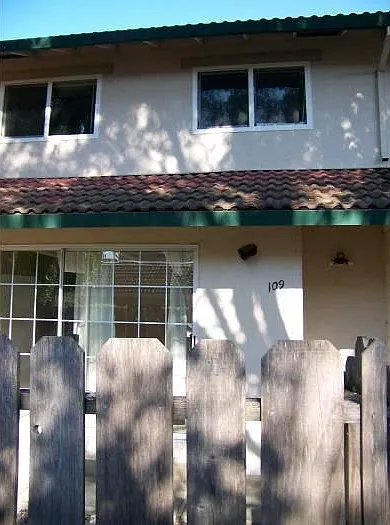 2-story Townhouse