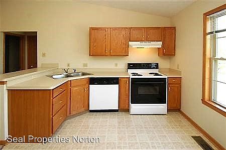 3rd image of 3935 Long Dr APT C
