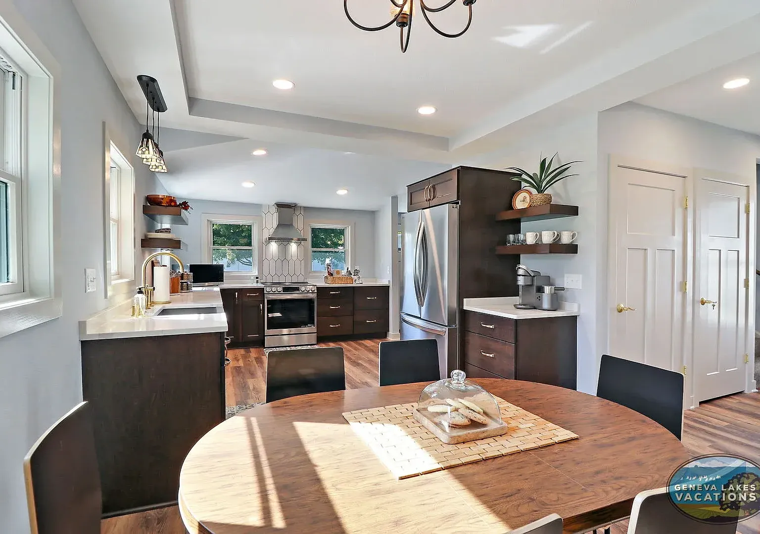 Off Season Monthly Rentals Only - Sage Street Bungalow Your Extended Lake Geneva Retreat — Photo 2