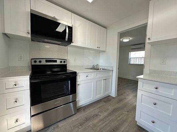 5th image of 1409 N Dixie Hwy APT 1